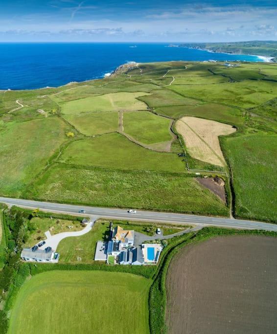 The Old Dairy, Land'S End, Sennen Apartment Екстериор снимка